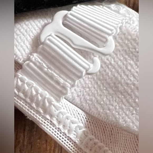 Lululemon Light N Breezy Tank Built in Bra Activewear Yoga Run Gym Workout - Picture 11 of 15